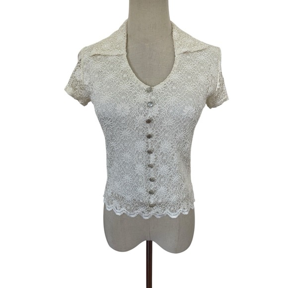 Dress Barn Tops - Vtg 90s Lace Top Crop Floral Scalloped Hem Pearl Buttons Sz M Romantic Y2K
